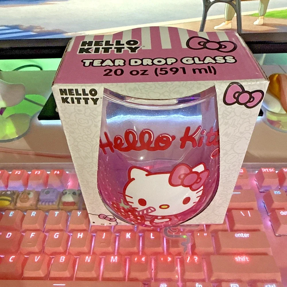 Sanrio Hello Kitty Tear Drop Glass 20oz Pink Stemless Cup 2023 Strawberry